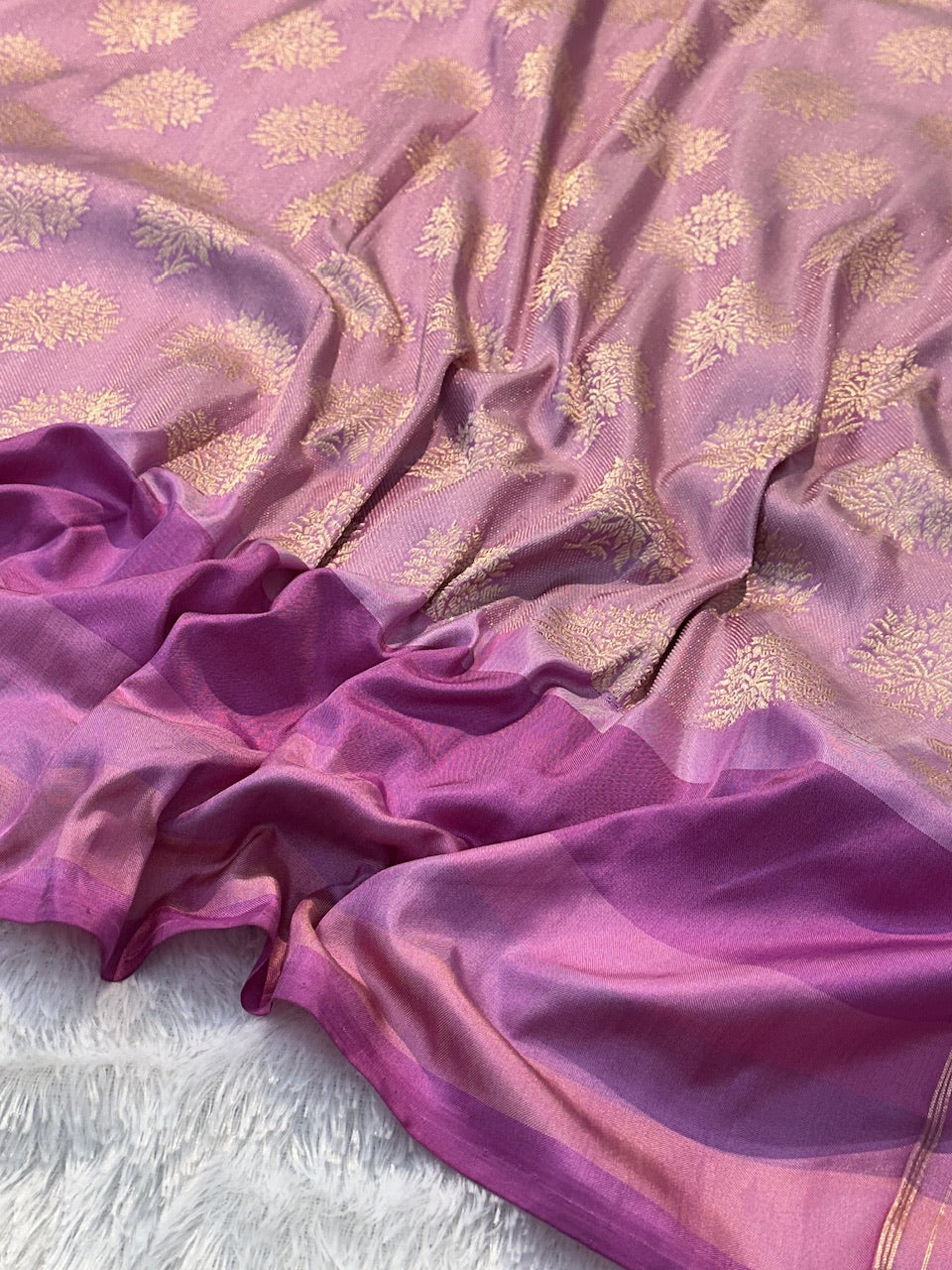 Pinkish Lavender Pure Ektara Silk Handwoven Banarasi Saree