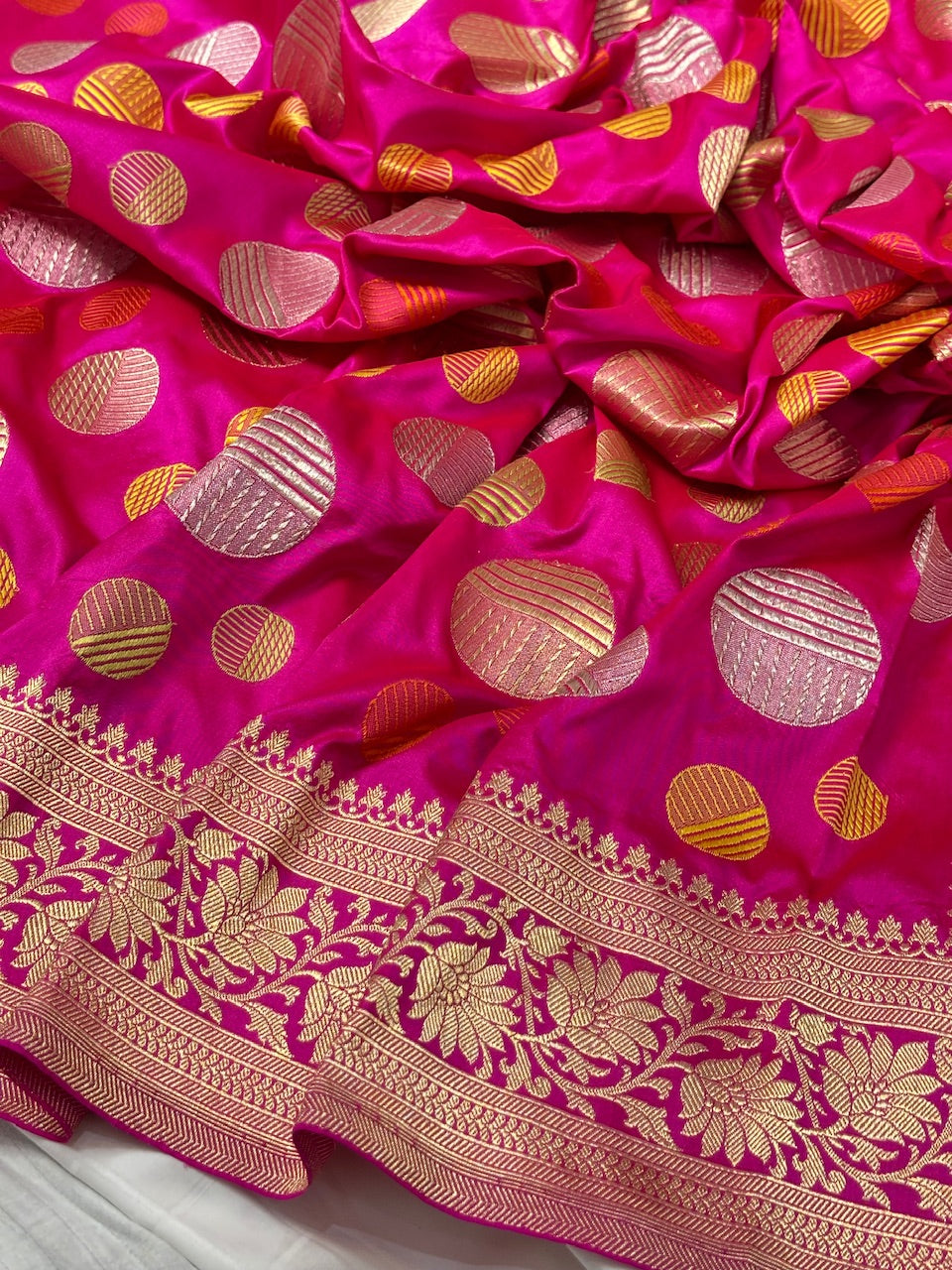 Rani Pink Handwoven Banarasi Pure katan Silk Saree