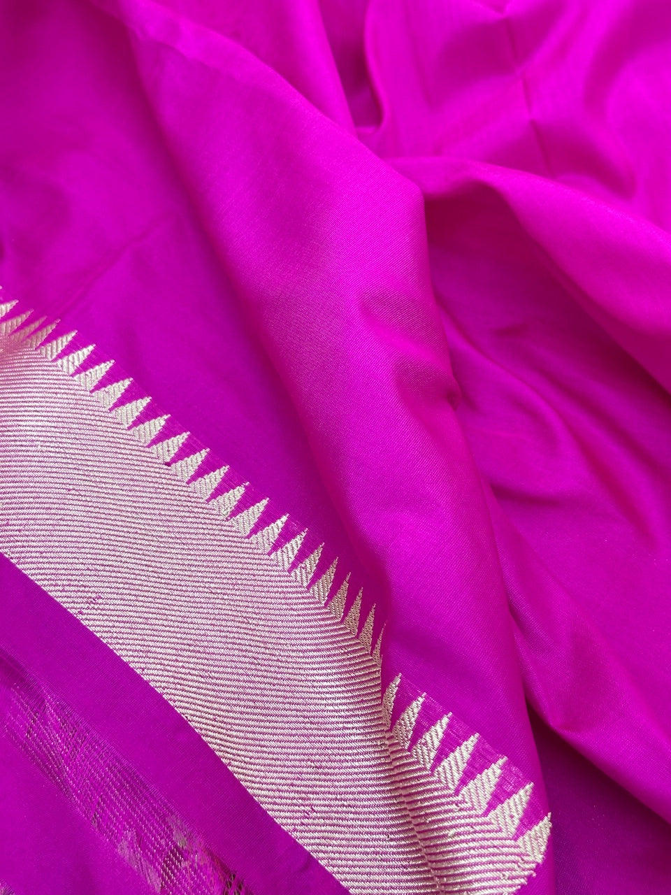 Dark Pink Pure Handwoven katan Silk Banarasi Saree