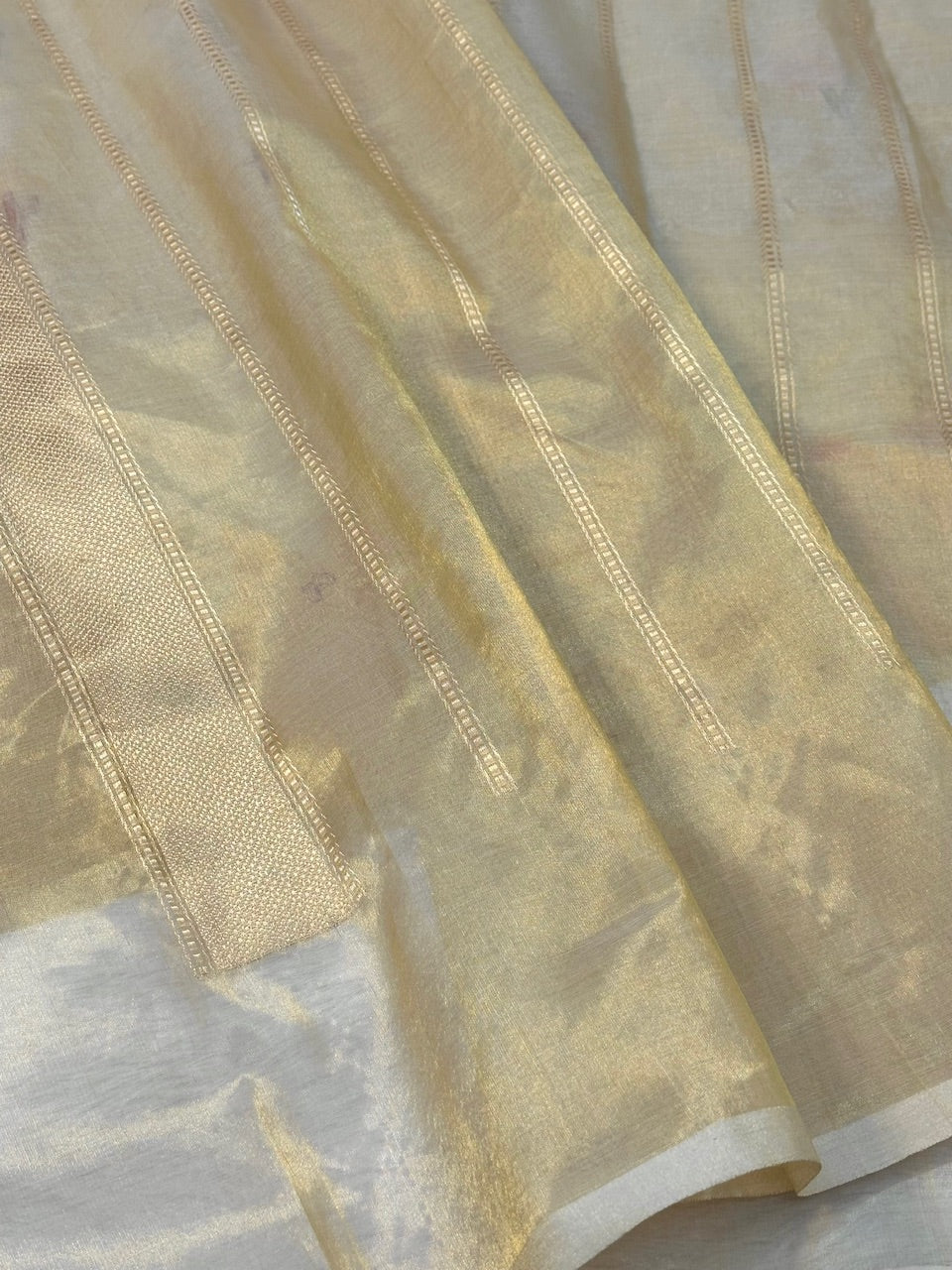 Tusser Shade Pure Tissue Silk Handwoven Banarasi Saree