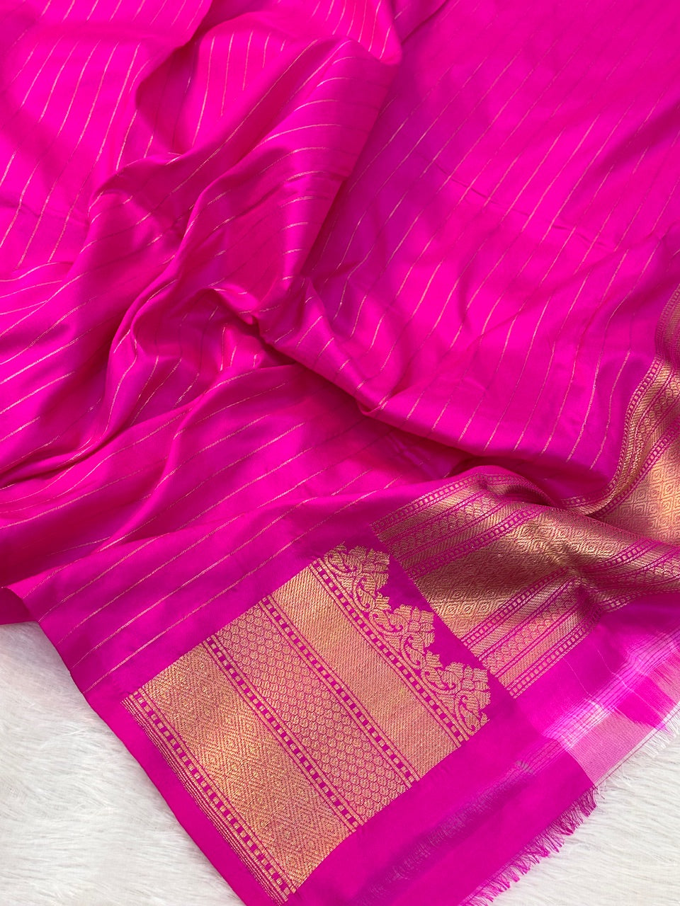 Rani Pink Handwoven Pure Katan Silk (Brocade) Banarasi Saree