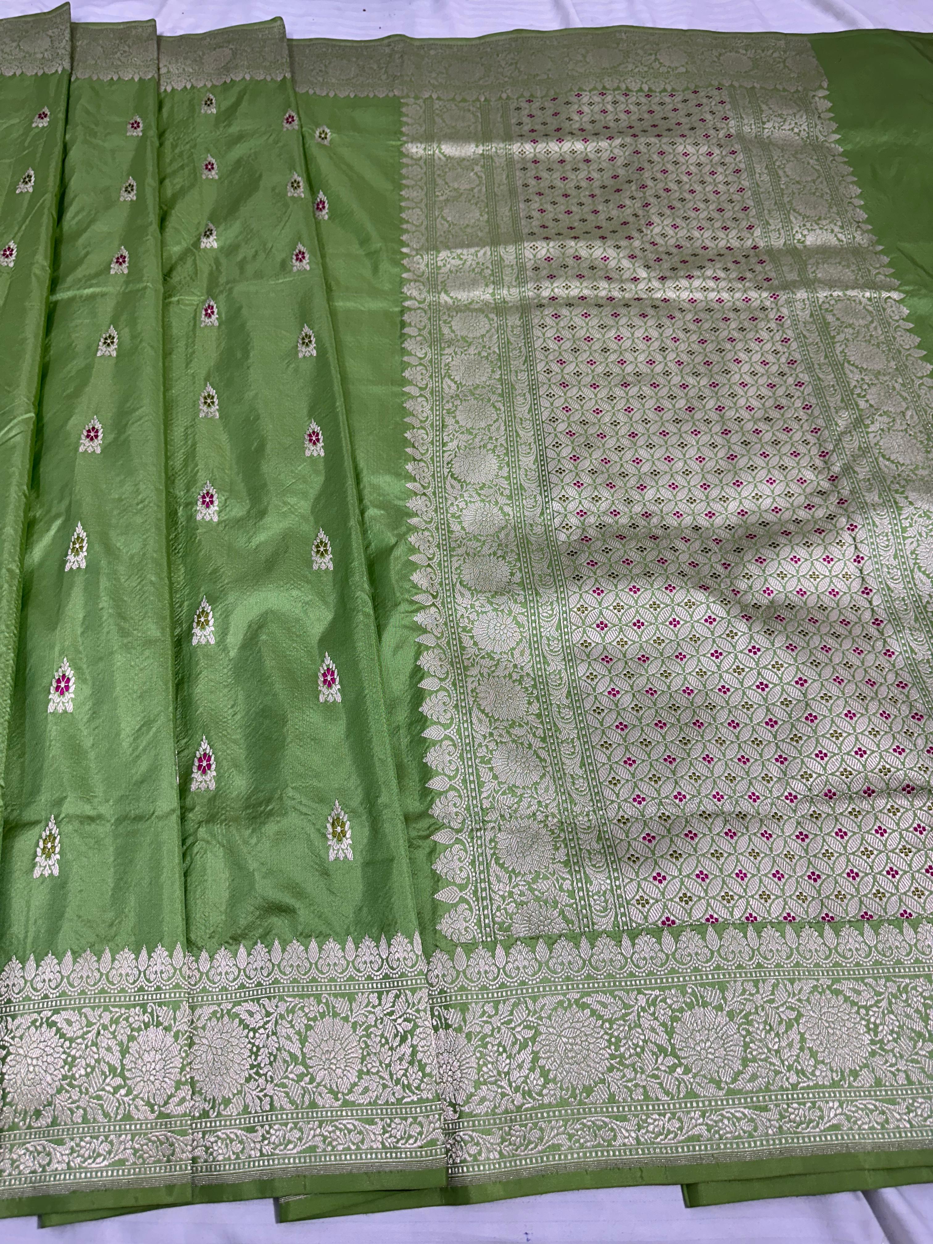 Green Pure Handwoven Banarasi Katan Silk Saree