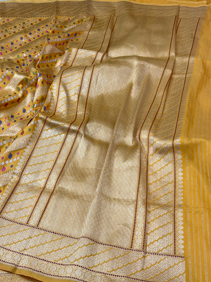 Yellow Pure Handwoven Banarasi Pure katan Silk Kadhwa Jungla Saree