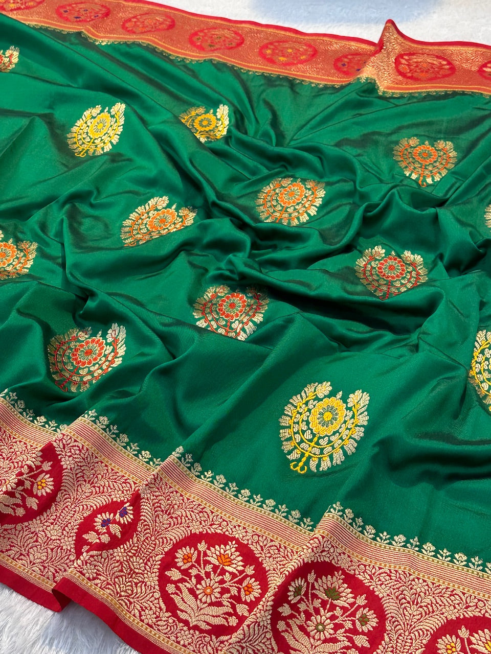 Green Shade Pure Ektara Silk Handwoven Banarasi Saree