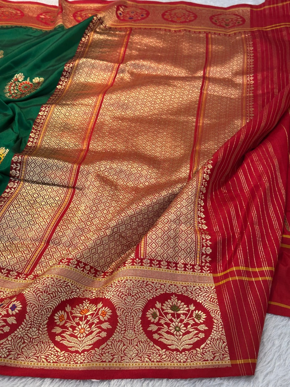 Green Shade Pure Ektara Silk Handwoven Banarasi Saree