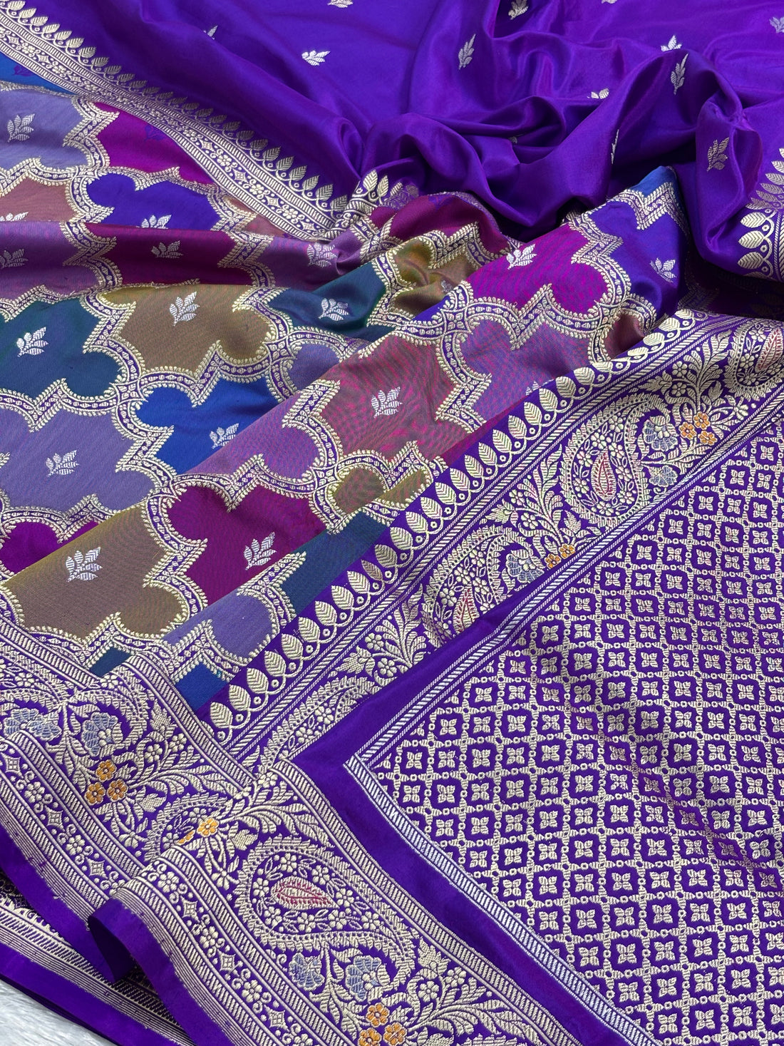 Contemporary Pure Katan Silk Handwoven Bnarasi Saree