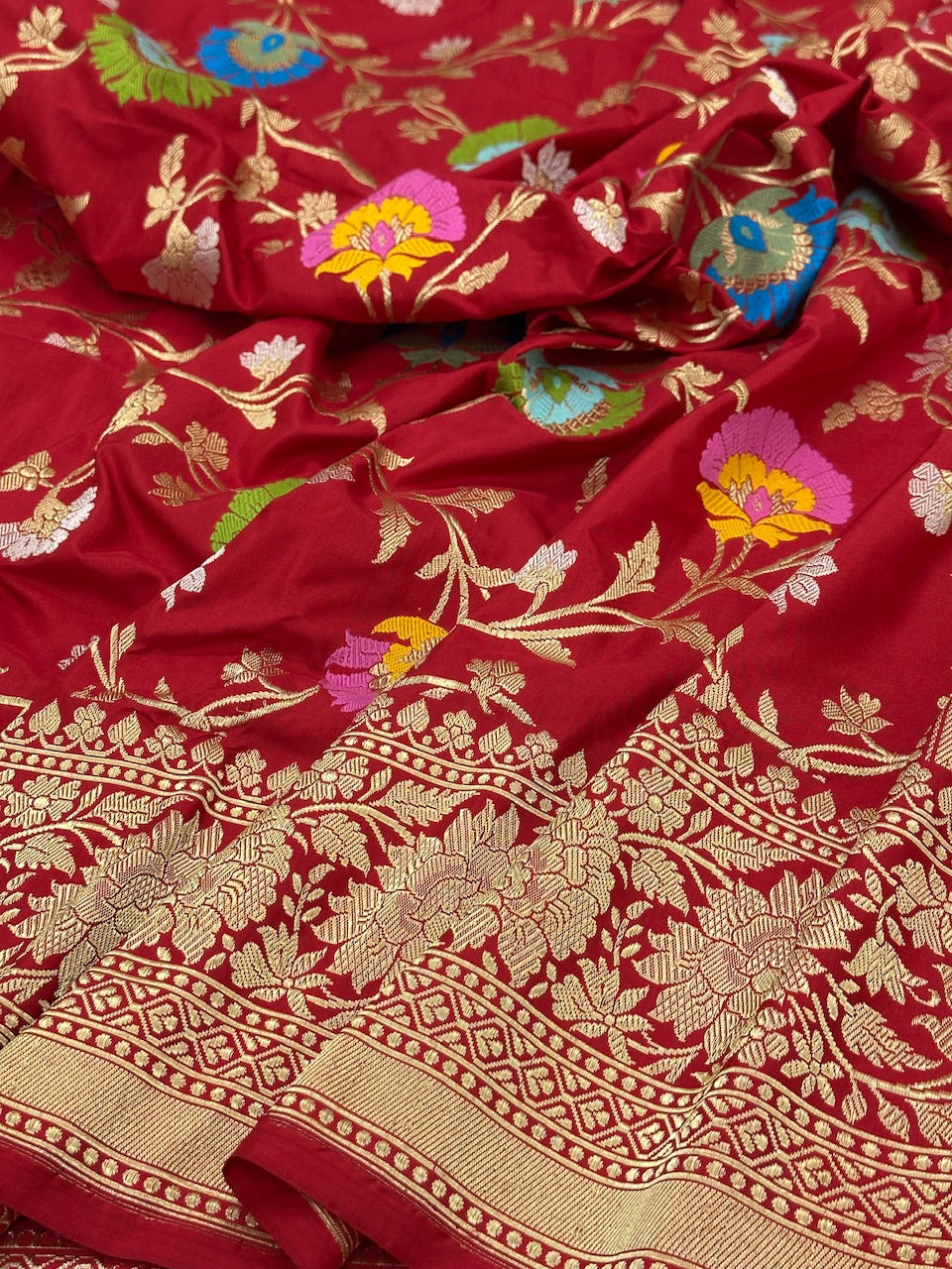 Red Pure Handwoven Meenakari katan Silk Banarasi Saree