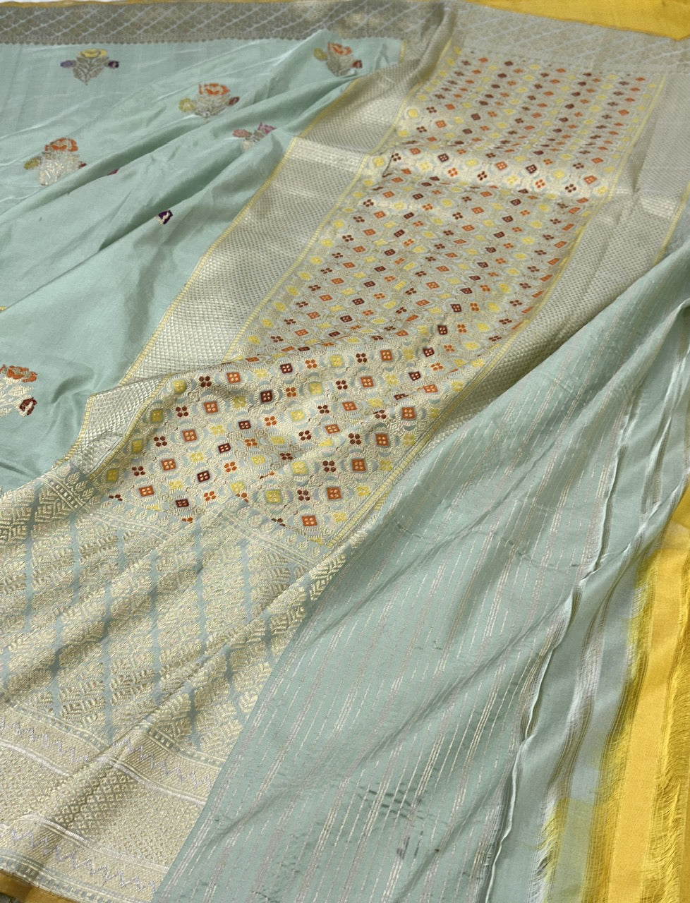 Pale Green Pure Handwoven katan Silk Banarasi Saree