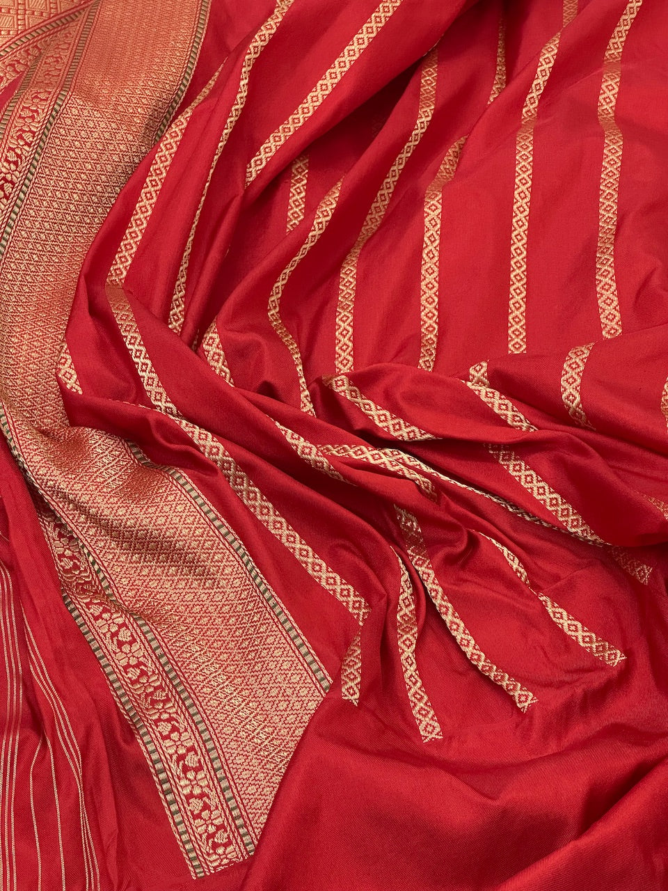 Off-White Kora Organza Ektara Handwoven Banarasi Pure Silk Saree