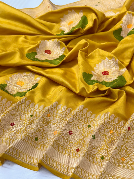 Lotus Boota Musterd Yellow Handwoven Ektara katan Silk Banarasi Saree