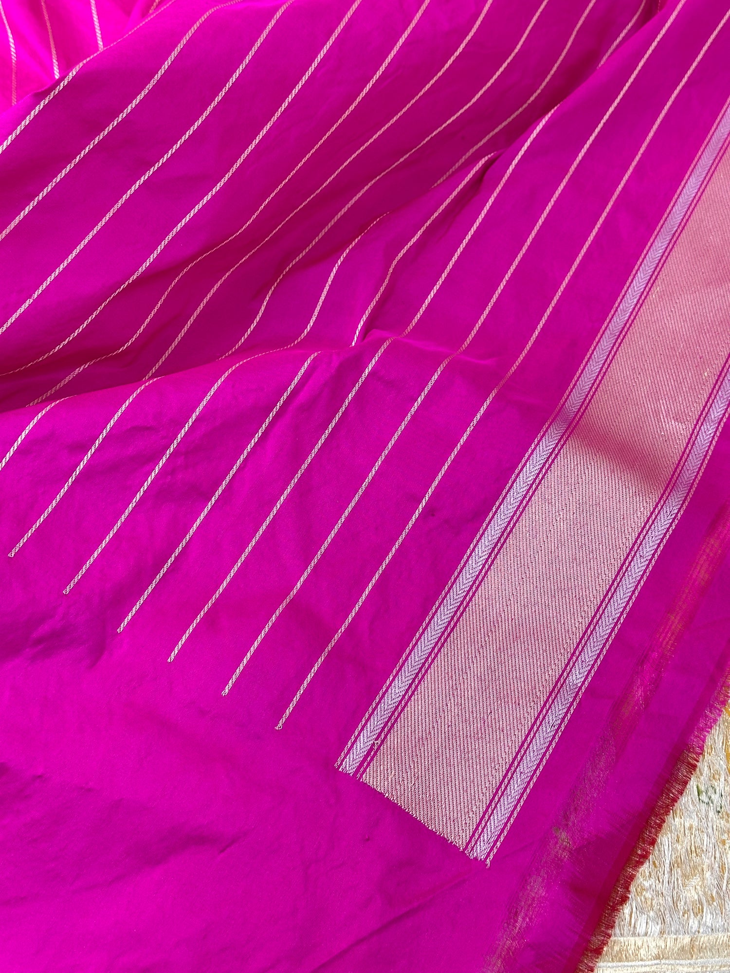 Magenta Handwoven Pure katan Silk Banarasi Saree