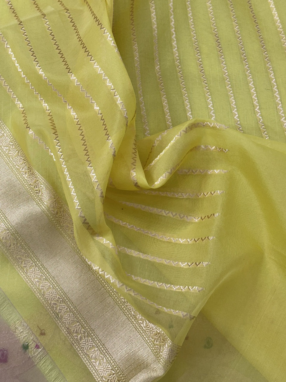 Pine Yellow Pure Handwoven Banarasi Organza Saree