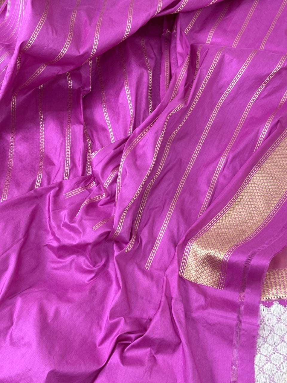 Powder Pink Pure Handwoven Banarasi Katan Silk Saree