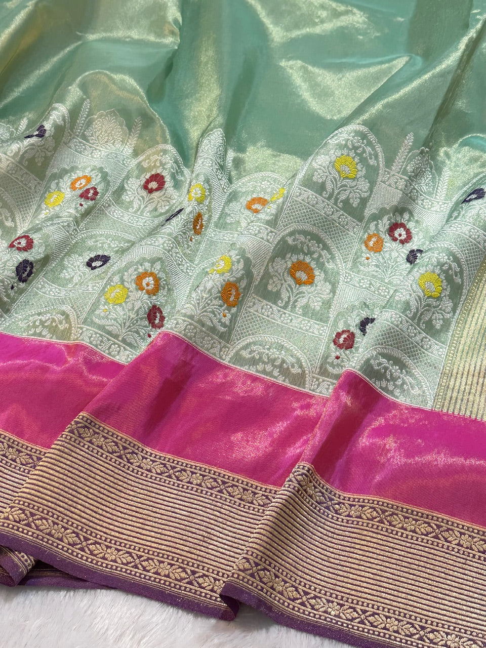 Light Green Shade Pure Tissue Silk Handwoven Banarasi Saree