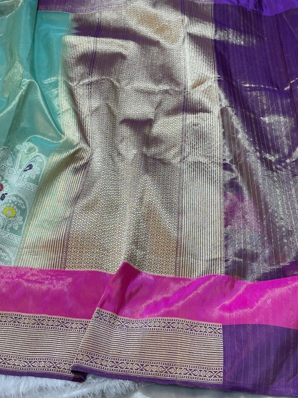 Light Green Shade Pure Tissue Silk Handwoven Banarasi Saree