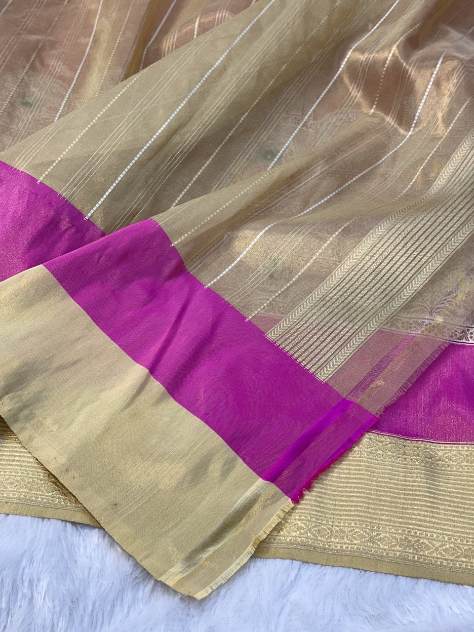 Pure Tissue Silk Handwoven Banarasi Designer Saree