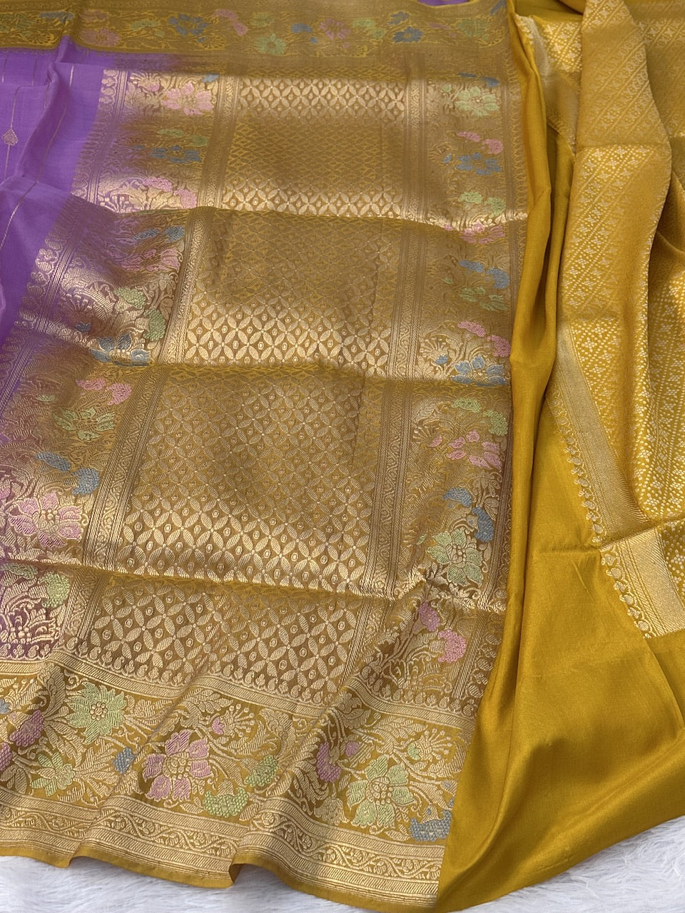 Lavender Shade Handwoven Pure Organza Silk Banarasi Saree