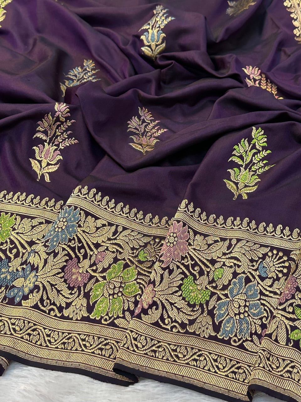 Purplish Wine Pure Handwoven Ektara Katan Silk Banarasi Saree