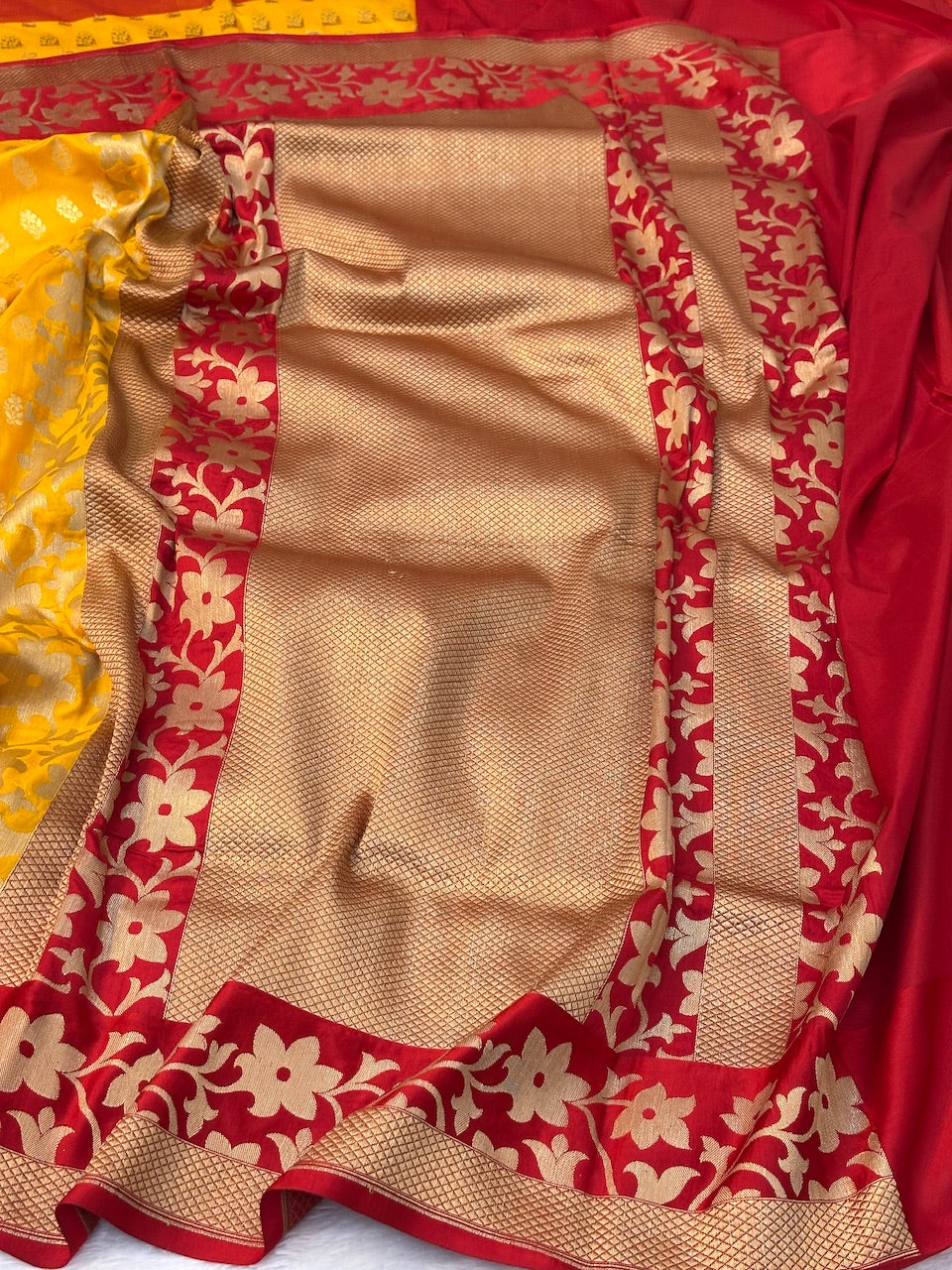 Yellow Gold Pure Satin Silk Handwoven Banarasi Saree