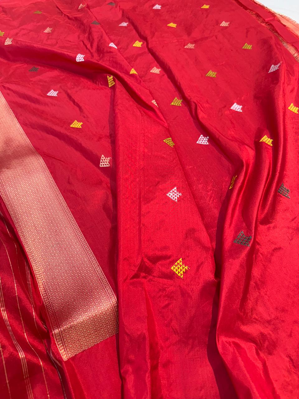 Red Shade Pure Katan Silk Handwoven Banarasi (Brocade) Saree