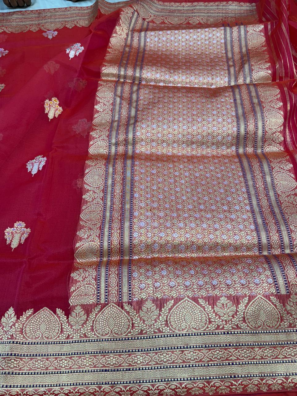 Red Shade Pure Organza Silk Handwoven Banarasi Saree